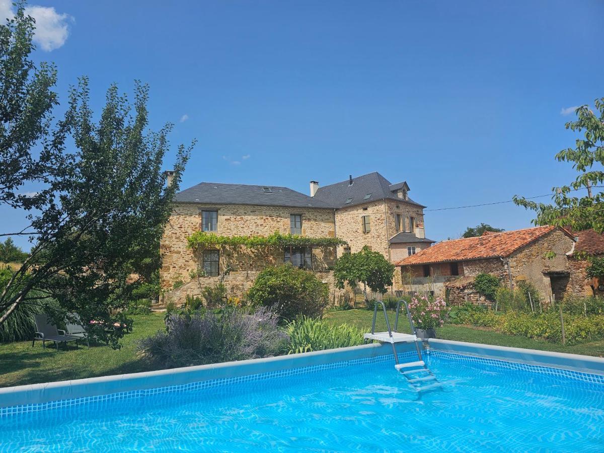 Les Peyronnies Vila Figeac Exterior foto